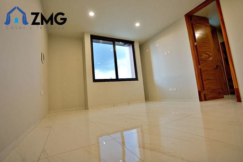 Casa De Lujo En Punto Sur Este #56, Con Roof Garden, Recorri