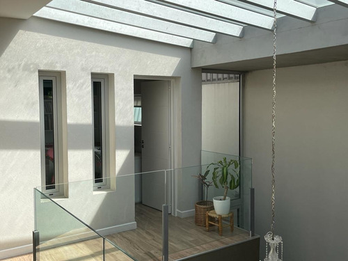 Imagen 24 de 30 de Venta - Magnifica Casa - Lote 8,66 X 43,30 - Piscina - Canepa Al 1300 - S. L