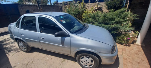 Chevrolet Corsa 1.6 Classic Super Pkele