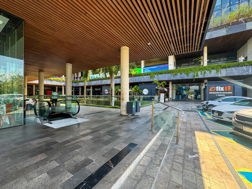 Av Cámara De Comercio Local Comercial En Renta Urban Center Monterreal
