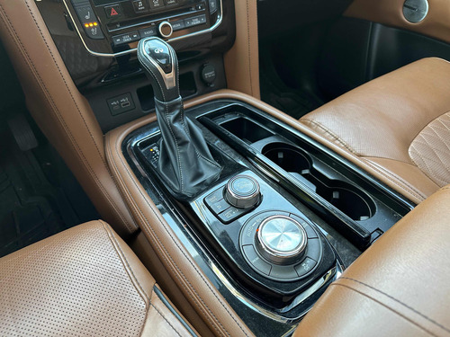 Infiniti QX80 5.6l Perfection 8 Pasajeros At
