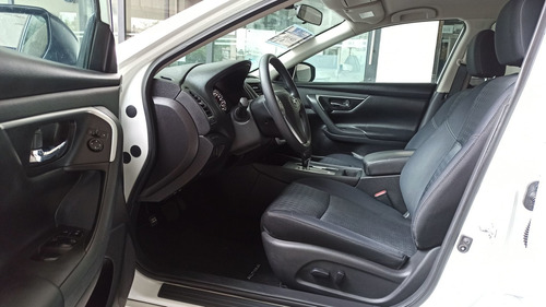 Imagen 9 de 15 de Nissan Altima 2017 2.5 Sense At