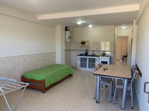 Venta 2 Ambientes Planta Baja Frente Al Mar En La Lucila Del Mar