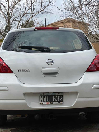 Nissan Tiida 1.8 Visia 2014