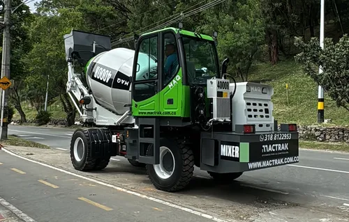 Autohormigonera 4000r (4.0 M³) | Mezcladora De Concreto