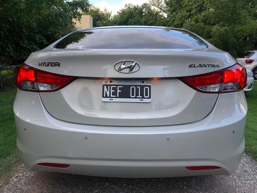 Hyundai Elantra Gls Premium