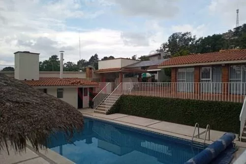 Casa De Descanzo En El Mejor Lugar Del Centro De Tenancingo Calle Matamoros Norte De Buen Tamaño...