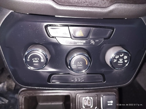 Imagen 8 de 16 de Jeep Renegade Sport 1.8 Mt5