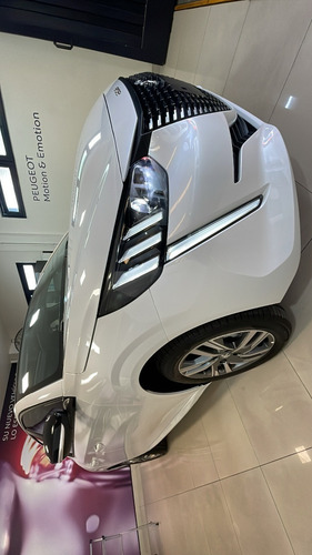 Imagen 15 de 25 de Peugeot 208 Feline Tiptronic 0km Az
