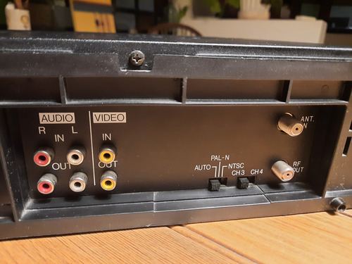 Videocasetera Philips Vr755 Stereo 6 Cabezas Funcionando Negro (Usado)