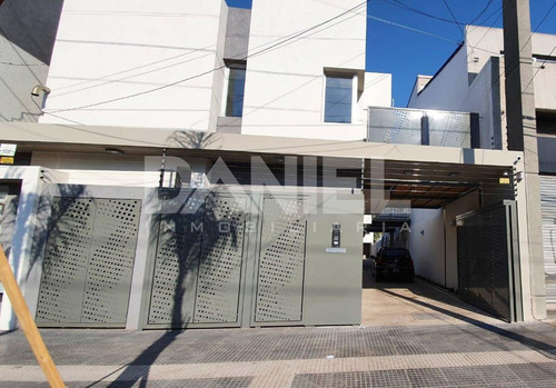 Duplex A Estrenar En Condominio Cerrado De 7 Unidades!