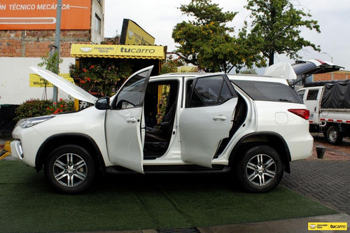 Toyota Fortuner Street Euro Iv