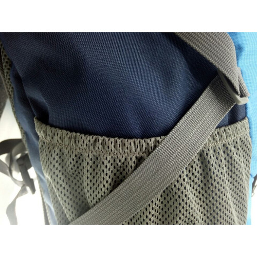 Mochila Camping 35 Litros, Color Celeste Diseño de la tela Diamond Ripstop