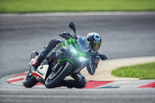 Imagen 24 de 25 de Kawasaki Ninja 400 | Kawasaki Patagonia Oficial