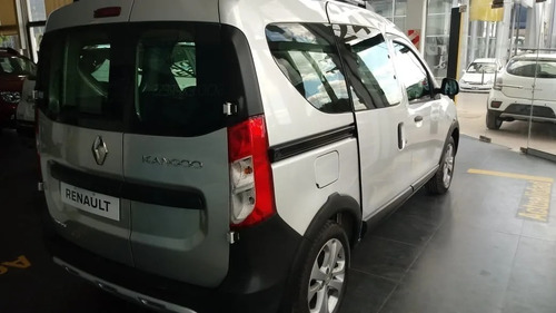 Imagen 14 de 17 de Renault Kangoo 1.6 Furgon Confort 5as. E/inm.tasa Bonif (jp)