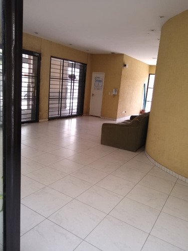Imagen 2 de 12 de Departamento En Venta En Moron Sur
