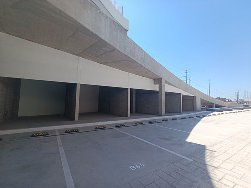 Locales En Centro Comercial