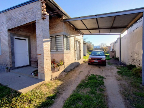 Venta Casa 2 Dormit. Santo Tomé-muy Buen Terreno