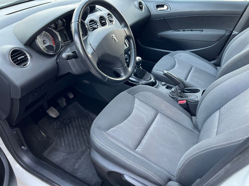 Imagen 11 de 15 de Peugeot 408