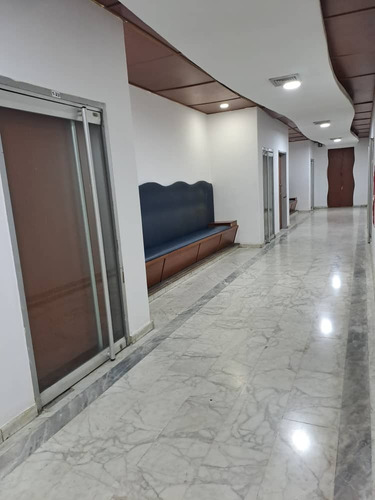 Consultorio En Hospital Metropolitano Del Norte Naguanagua Socc