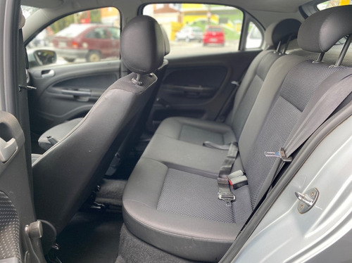 Imagem 5 de 11 de Volkswagen Gol 1.0 Mi Trendline 8v 2016