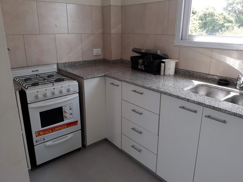 Imagen 6 de 13 de Departamento Duplex En Venta En Chascomus, Calle Obligado