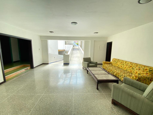 Imagen 5 de 12 de Se Vende Edificio 2637,84 M² 8o/14b/35p- Prados Del Este