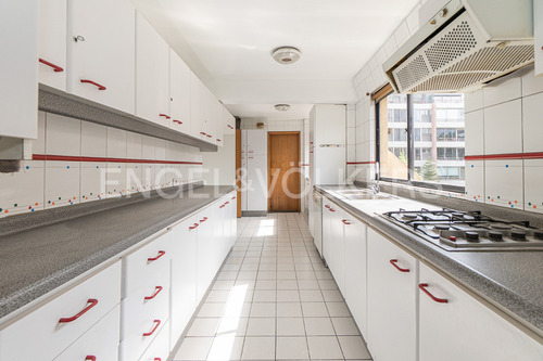Penthouse - Europa/ Ricardo Lyon