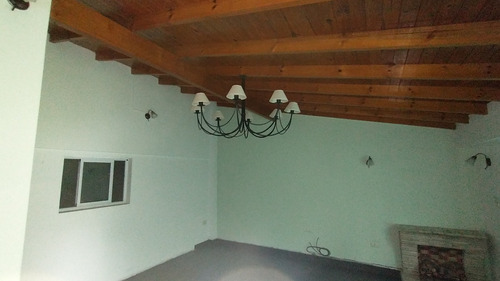 Imagen 15 de 20 de Casa Con Parque En Calle Gluck