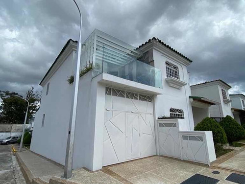 Imagen 2 de 20 de Casa En Urbanización Vasconia Pueblo Nuevo