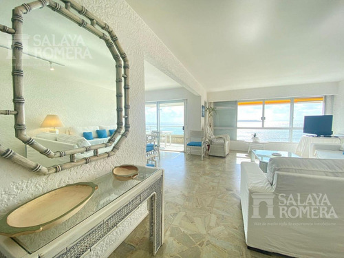 Imagen 5 de 16 de Venta Apartamento Edificio Malecon - 3d Servicio - Playa Mansa Ref:4204000