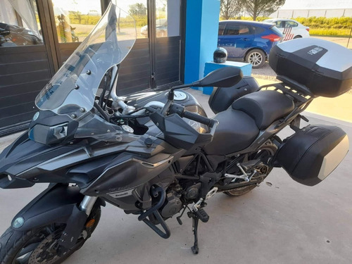 Imagen 3 de 12 de Benelli Tkr 502