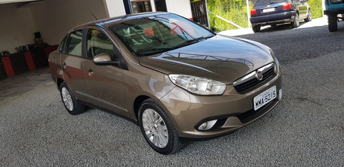 Fiat Grand Siena 1.6 16v Essence Flex 4p 2015