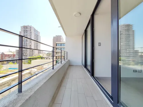 Edificio Av. Irarrázaval (1 Est. 1 Bod.) Vista Poniente Pi