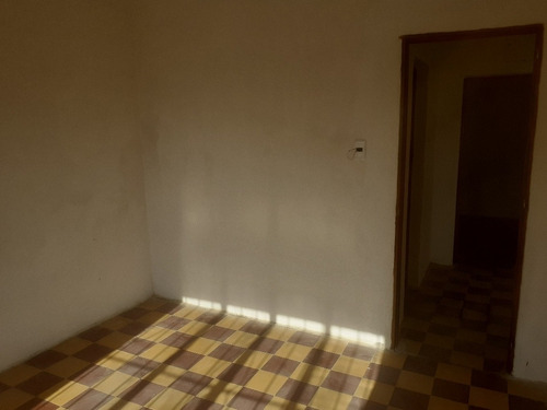 Imagen 3 de 9 de Casa Dos Dormitorios