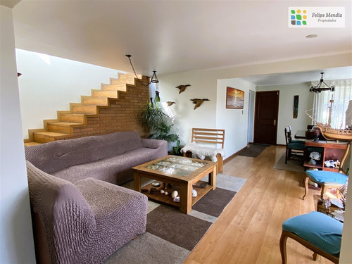 Casa 2 Pisos,remodelada,3dorm. 2 Baños