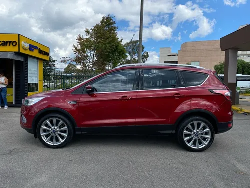 Ford Escape 2.0 TITANIUM AT 4X2