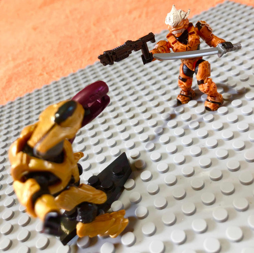 Megabloks Mega Construx Halo Ayabusa Naranja Vs Elite Ultra (Usado)