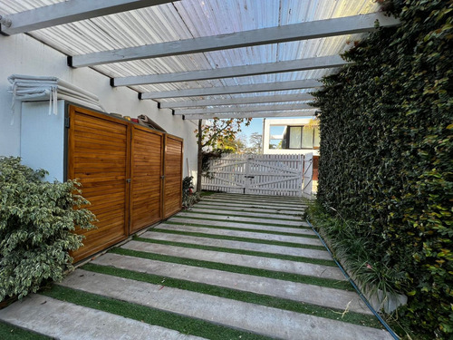 Casa En Venta 4 Amb. C/ Pileta Bº Don Cagiano Ituzaingo