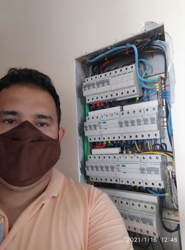 Imagem 1 de 5 de Eletricista Residencial E Comercial