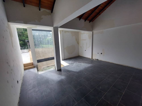 Imagen 7 de 30 de Townhouse En Altos De Monte Alegre, Tazajal, Naguanagua. Vende Crismelia Castillo
