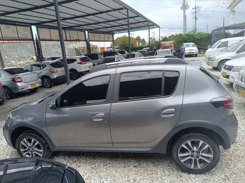 Renault Stepway 1.6 Intens automatica