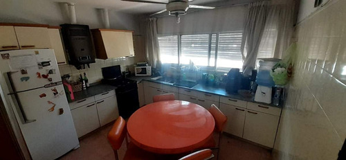 Imagen 6 de 8 de Urca-casa En Venta S/menendez P.