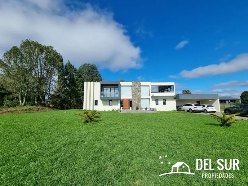Imagen 3 de 27 de Moderna Casa En Venta, Inserta En Loteo Consolidado