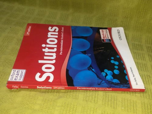 Solutions / Pre- Intermediate Student's Book - Oxford (Usado)