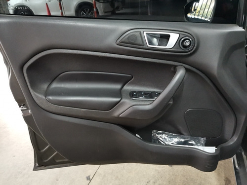 Ford Fiesta 2016 1.6 Hatchback Titanium