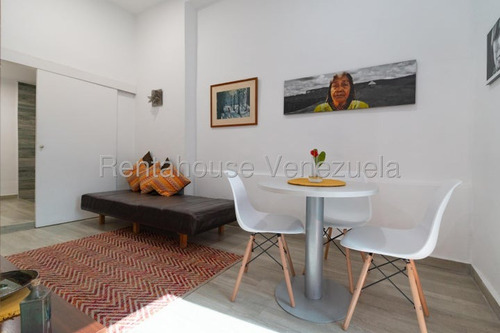 Ana Torres. Casa Comercial En Venta 25-20402 En Altamira