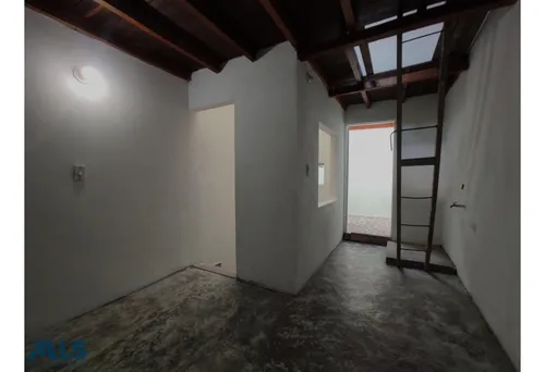 Casa Unifamiliar En Venta Aures # 1(mls#249011)
