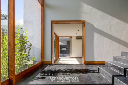 Espectacular Casa En Lo Curro Venta De 6 Dorm. En Vitacura