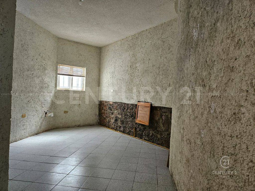 Casa En Venta En Col. Quintas Del Sol Chihuahua, Chih.